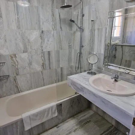 公寓 Modern Close To Cabopino & Harbour *