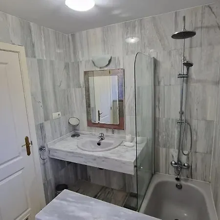 Modern Close To Cabopino & Harbour *