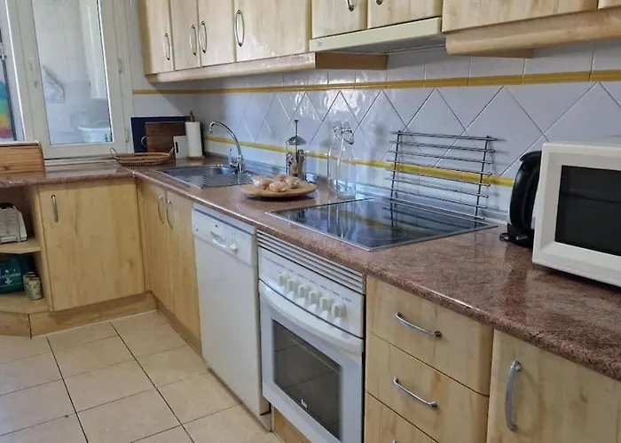 Modern Close To Cabopino & Harbour *