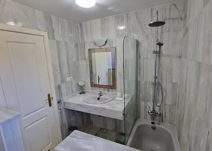 Modern Close To Cabopino & Harbour *